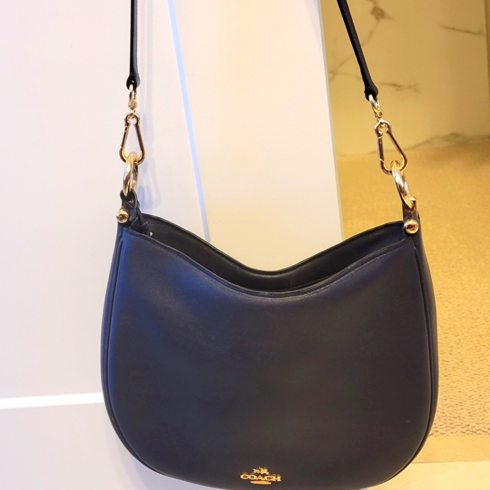 Coach Nomad Navy Glovetanned Leather Shoulder Handbag